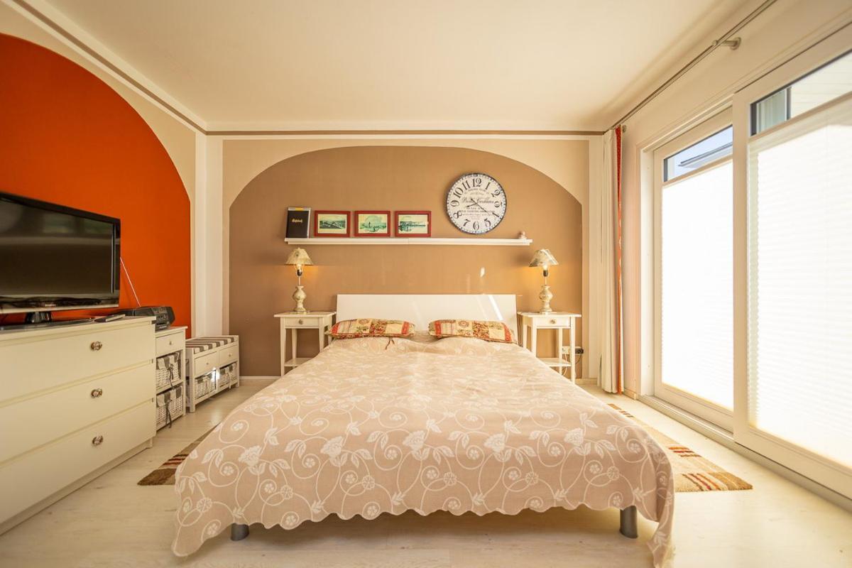 Studio 2 Im Eg Haus Stranddistel, Geschmackvoll Eingerichtete Ferienwohnung Fur 2 Personen In ซิงสท์ ภายนอก รูปภาพ